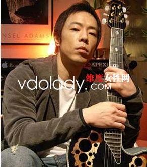 娱乐吃瓜酱黄贯中,娱乐吃瓜酱中的音乐传奇 第2张 娱乐吃瓜酱黄贯中,娱乐吃瓜酱中的音乐传奇 第2张